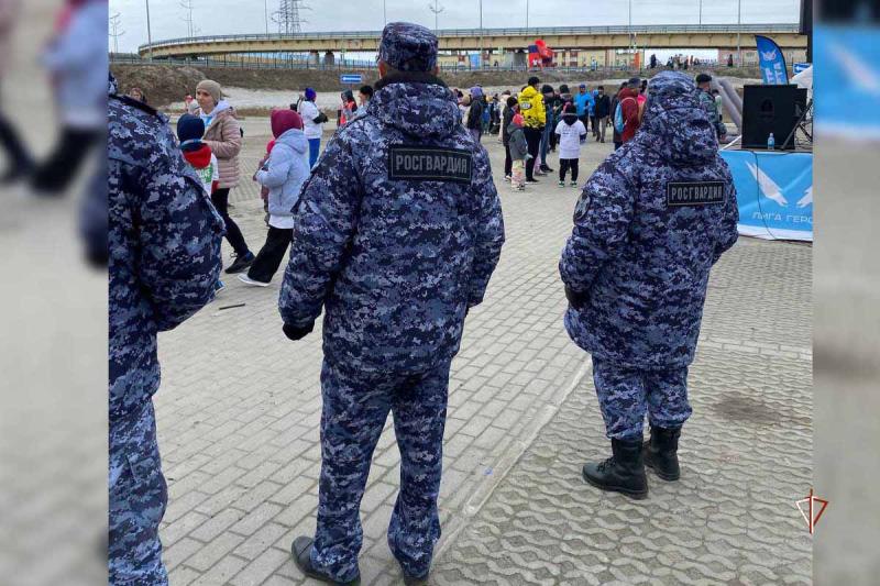 Росгвардия обеспечила безопасность полумарафона 
