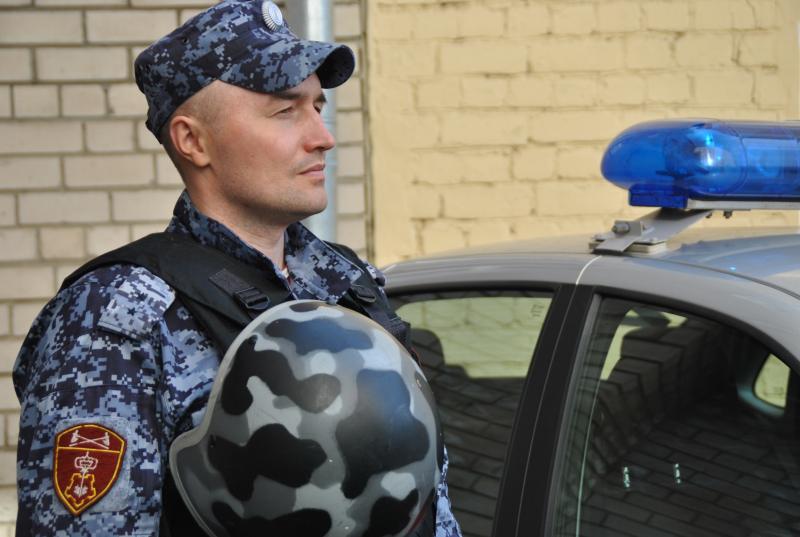 Кировские росгвардейцы задержали гостиничных хулиганов