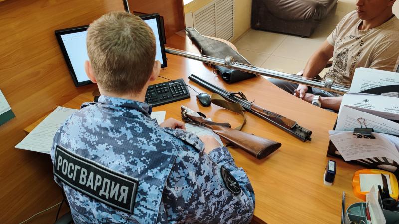 Росгвардейцы проверили за неделю более 70 владельцев оружия в Тамбовской области