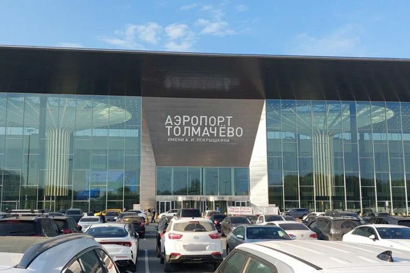 Восьмилетний ребенок двое суток жил один в аэропорту Толмачево