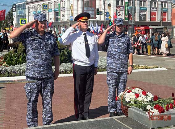 В день города Орла росгвардейцы почтили память защитников отечества