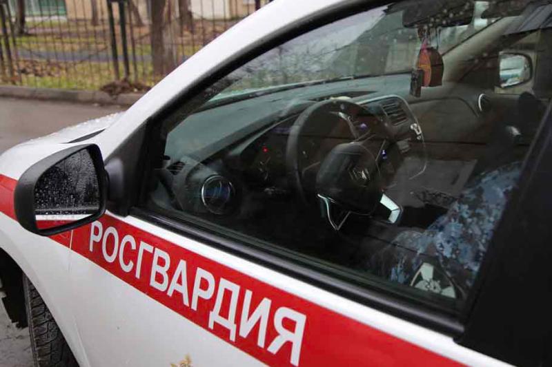 Росгвардейцы задержали кемеровчанку, попытавшуюся скрыться из гипермаркета с неоплаченным товаром