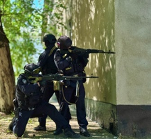 Сотрудники ОМОН Росгвардии приняли участие в мероприятиях по выявлению нарушений миграционного законодательства в Оренбурге