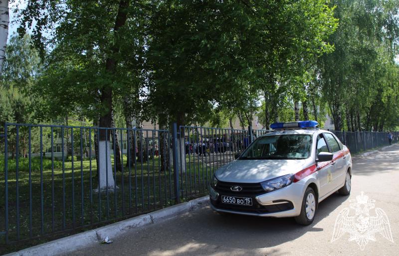 Росгвардейцы задержали нетрезвых дебоширок в одном из баров Саранска