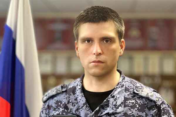 Сотрудник столичного главка Росгвардии поддерживает участников СВО, доставляя необходимую гуманитарную помощь
