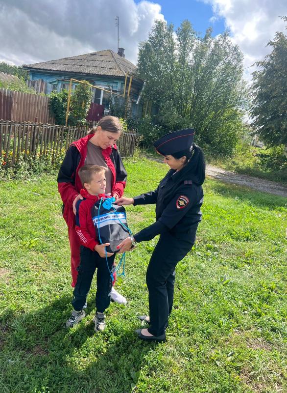 В Юго-Восточном линейном управлении продолжается акция «Помоги собраться в школу»