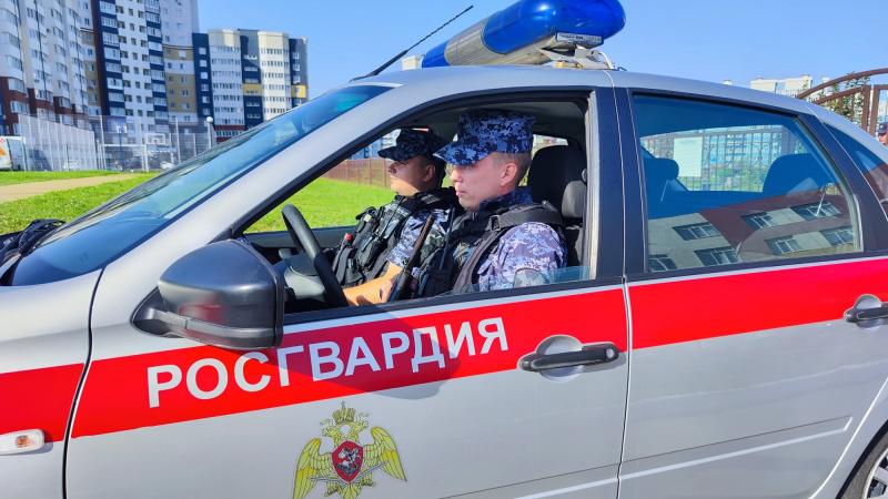 Более 400 раз за неделю росгвардейцы выезжали по сигналу «тревога» в Брянске