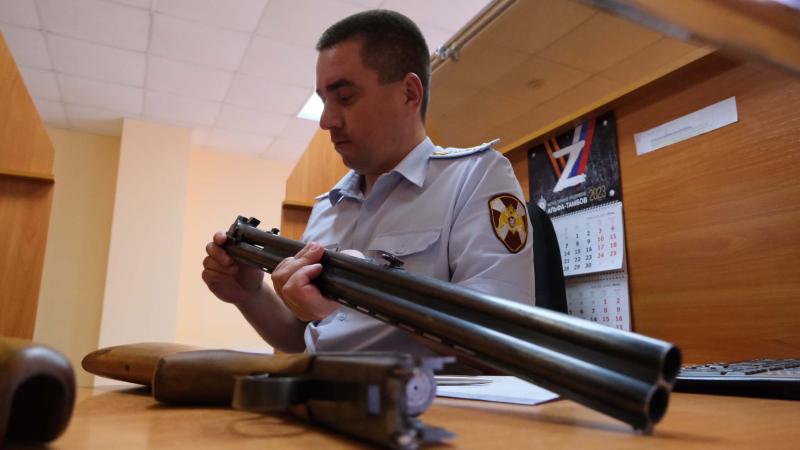 Сотрудники Росгвардии проверили за неделю более 150 владельцев оружия в Тамбовской области