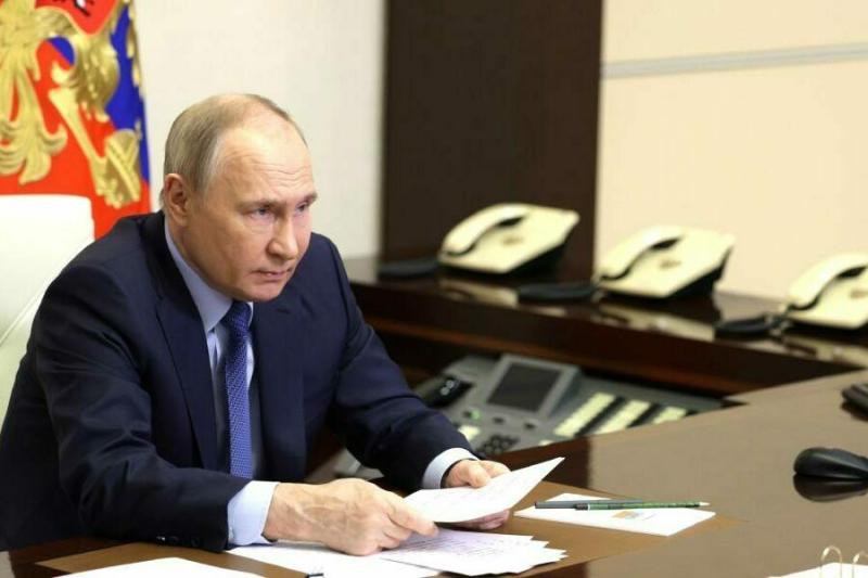 Лидер ЛДПР Слуцкий рассказал Путину о «Хилокском гетто» в Новосибирске