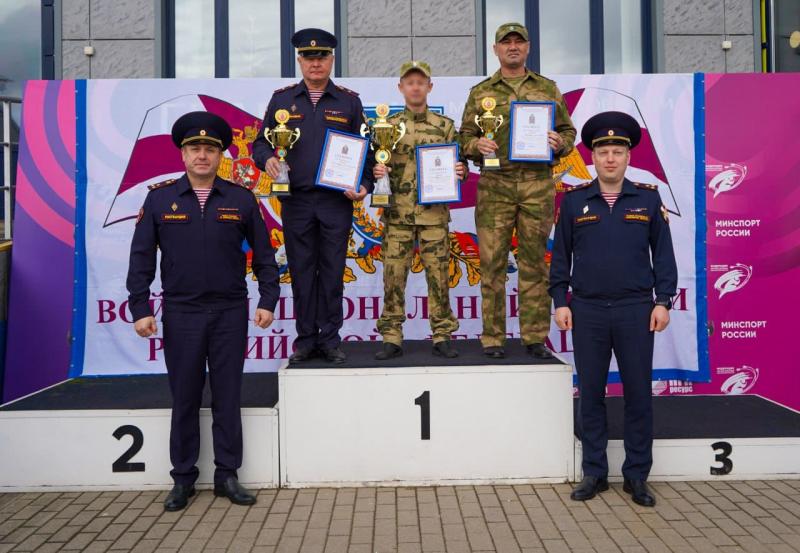 Сборная команда подмосковного главка Росгвардии завоевала «серебро» на чемпионате Центрального округа по служебному троеборью