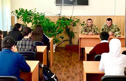 Росгвардейцы провели урок мужества для школьников Кабардино-Балкарии