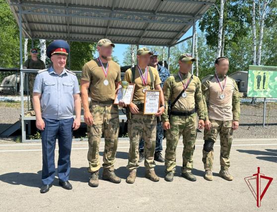 Росгвардейцы Еврейской автономии стали серебряными призерами в соревнованиях по практической стрельбе