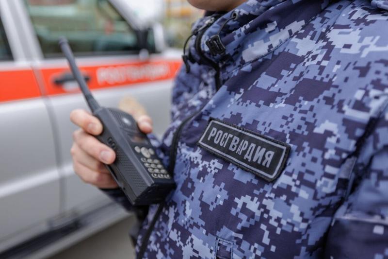 Росгвардейцы задержали нарушителя общественного порядка на территории образовательного учреждения
