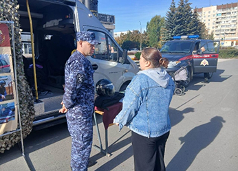 В Ульяновске сотрудники Росгвардии продолжают агитационную работу по трудоустройству