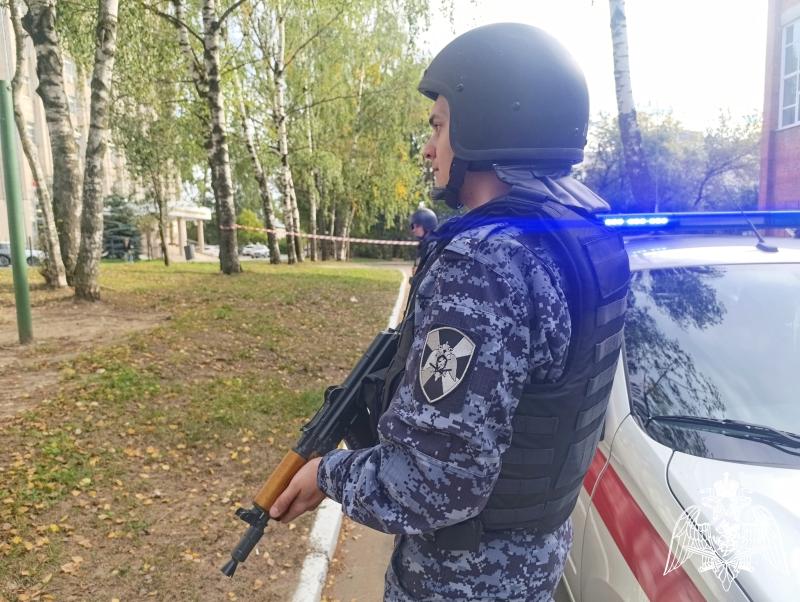 Во Владимире росгвардейцы задержали подозреваемого в сбыте наркотиков в крупном размере
