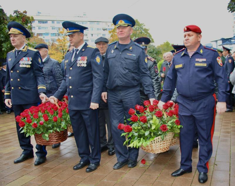 НАЧАЛЬНИК УПРАВЛЕНИЯ РОСГВАРДИИ ПО КАБАРДИНО-БАЛКАРСКОЙ РЕСПУБЛИКЕ ПРИНЯЛ УЧАСТИЕ В ПАМЯТНОМ МИТИНГЕ