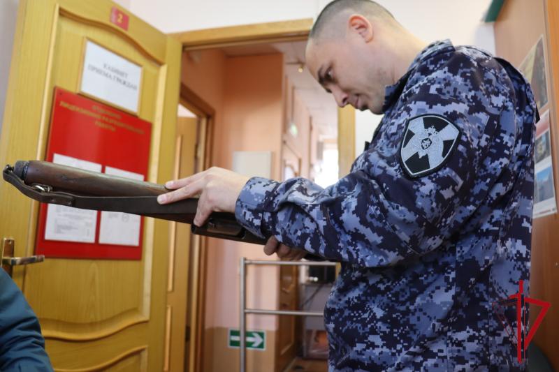 Сотрудники Росгвардии осуществили свыше тысячи проверок мест хранения оружия в Еврейской автономной области