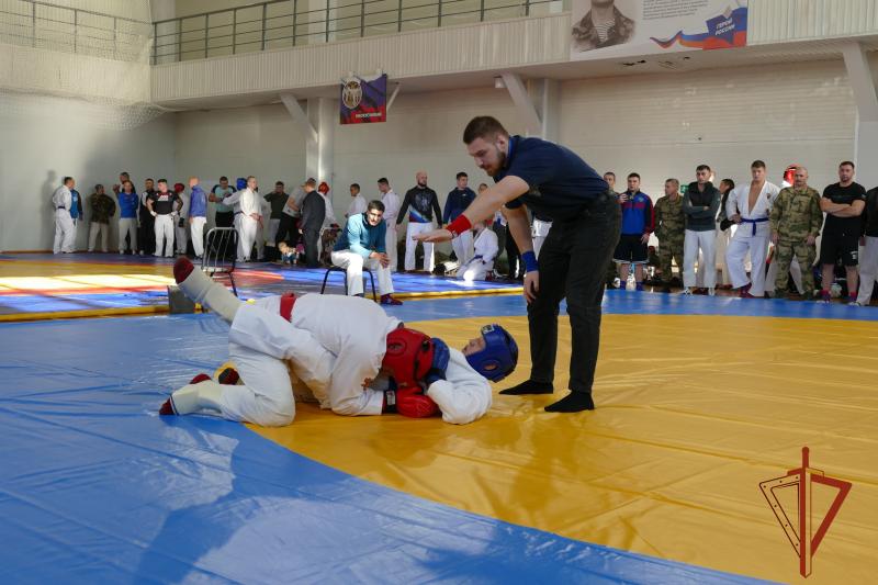 Иркутские спортсмены стали победителями чемпионата Сибирского ордена Жукова округа Росгвардии по рукопашному бою