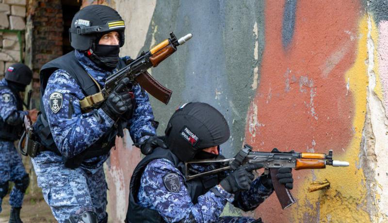 Сотрудники вневедомственной охраны Росгвардии по Московской области провели учения по задержанию преступников