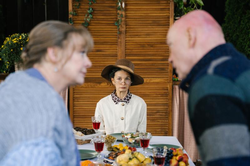 В шоу «УТРО. ТНТ» раскрыли новую героиню третьего сезона сериала «Праздники»