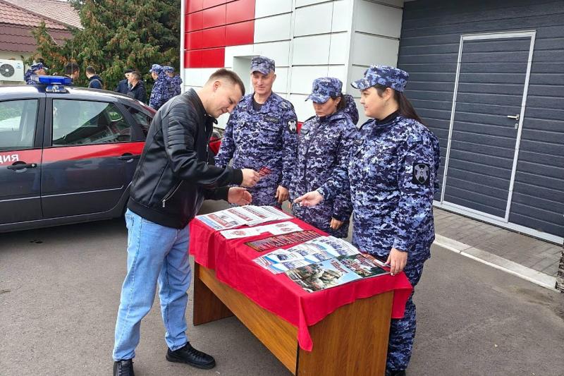 В Богатых Сабах прошла агитационная акция Росгвардии