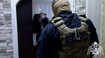 При силовой поддержке бойцов Росгвардии задержана мошенническая группа в Ульяновске