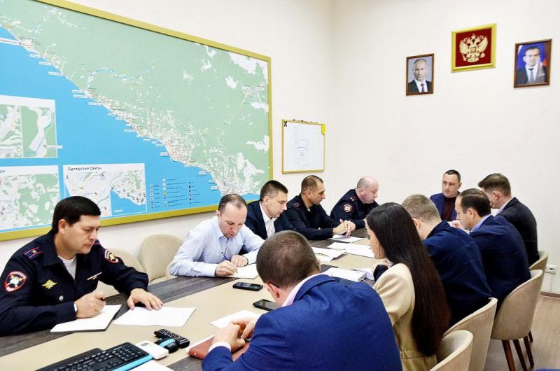 Депутат ЗСК Виктор Тепляков инициировал совещание по благоустройству авторынка в Сочи