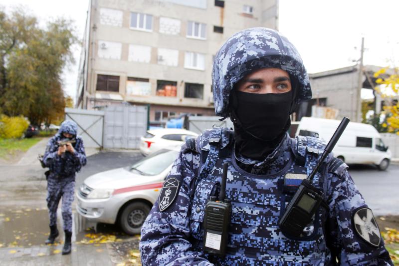 Сотрудники вневедомственной охраны Росгвардии отмечают профессиональный праздник в Херсонской области