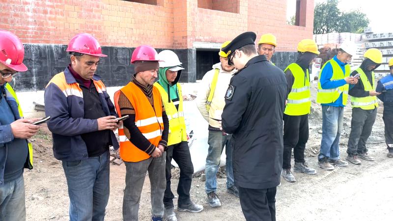 В Пионерском военные следователи продолжают ставить на воинский учет новых граждан России