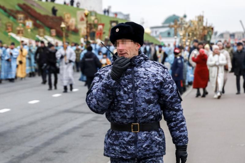 В Казани Росгвардия приняла участие в обеспечении безопасности крестного хода