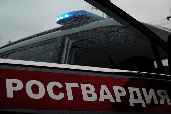 В Москве росгвардейцы оказали экстренную помощь мужчине с сердечным приступом