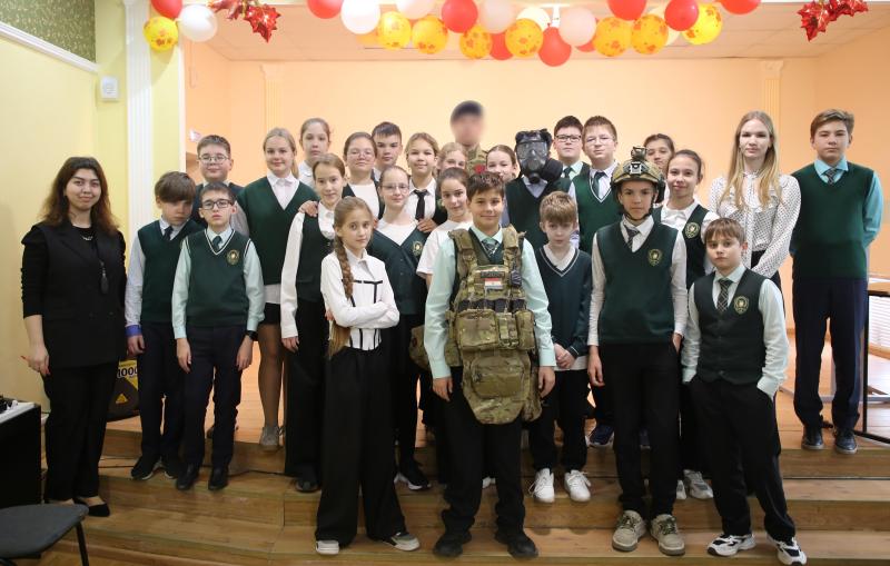 В Саранске росгвардеец провел урок мужества для лицеистов