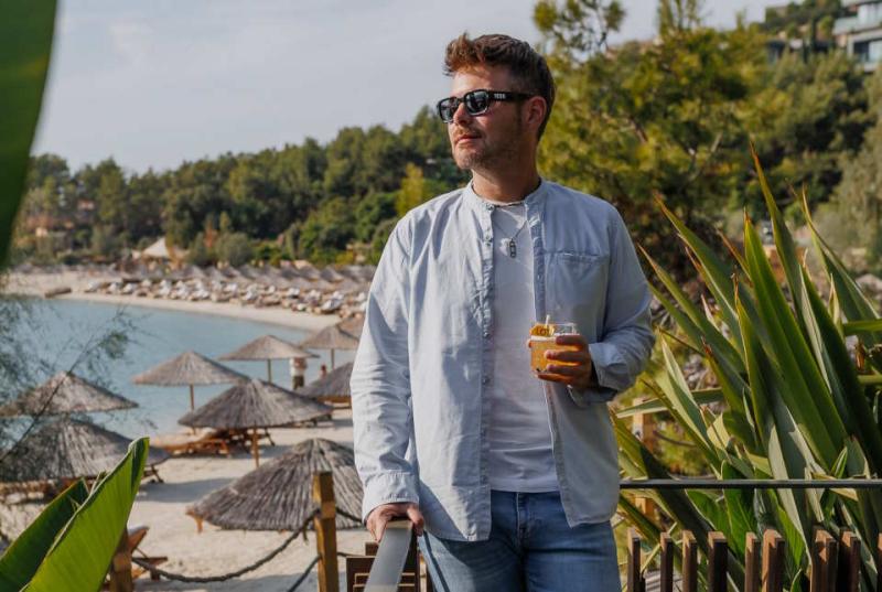 Travel-эксперт Тариел Гажиенко: ошибки в бронировании отелей, которые лишают вас денег