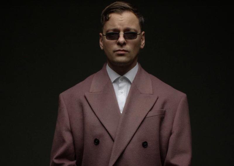 Хитмейкер Паша Панамо продолжает выпускать ностальгические синглы с особой атмосферой