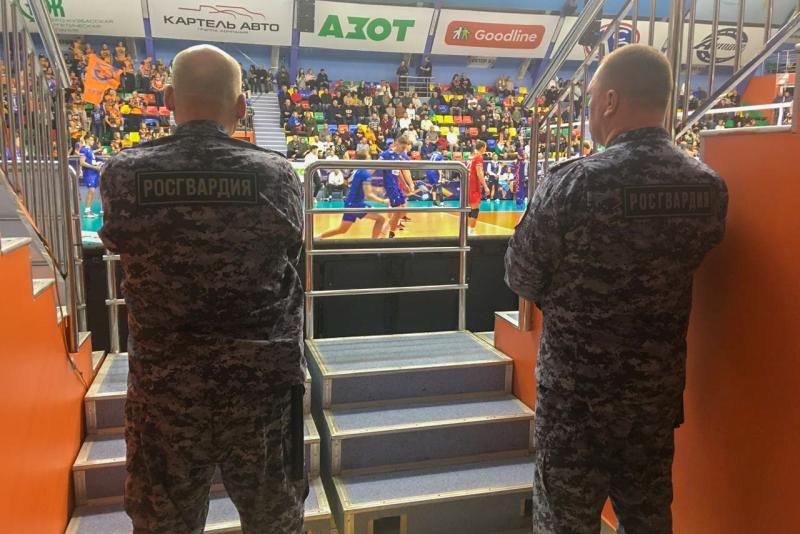 В Кузбассе росгвардейцы обеспечили правопорядок и безопасность на спортивных мероприятиях