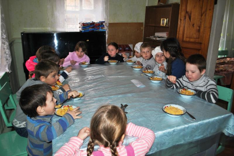 «Любятово» запускает благотворительную акцию «Помоги от всего сердца детям»