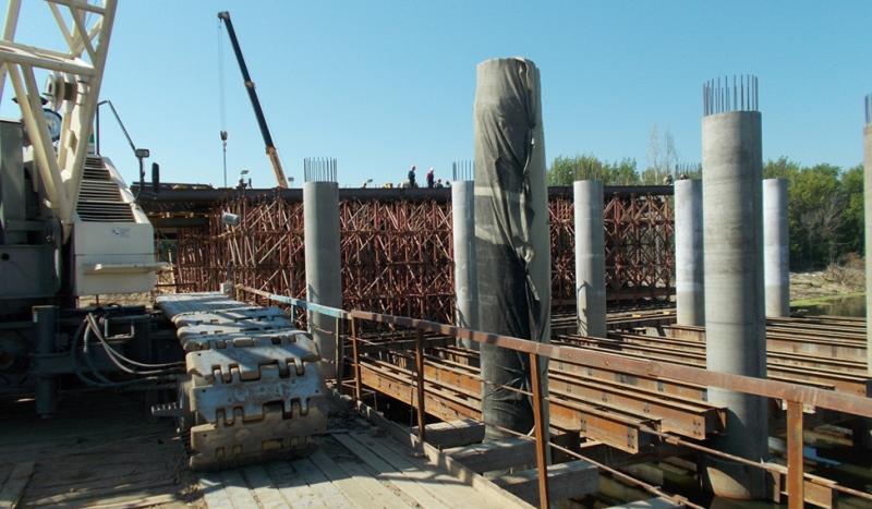 На озере Банное возведены все опоры Фрунзенского моста